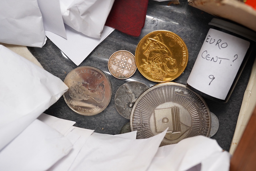 British and World coins, 20th century and a George V and Queen Mary silver jubilee medal, and a Suez Canal stamp in presentation case.